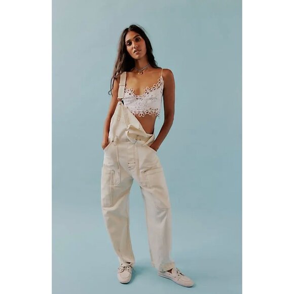 NWD Free People Way Back Overalls in Ecru Size Large Jumpsuit Denim - Picture 1 of 9